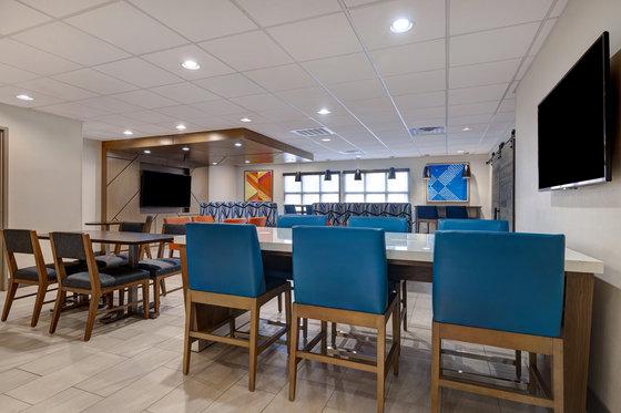 Holiday Inn Express & Suites Central Omaha By Ihg Εστιατόριο φωτογραφία